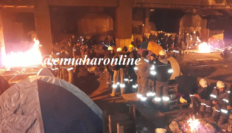 احتجاجات.. محاولات انتحار وإغماءات وسط عمال مركّب الحجار في عنابة