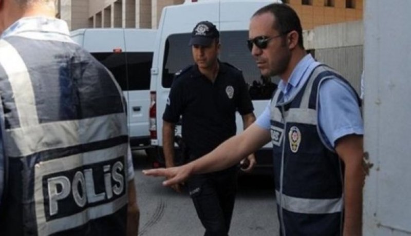 السلطات التركية تعثر على أسلحة ومتفجرات في اسطنبول