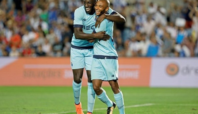 بالفيديو.. براهيمي يساهم بثنائية في فوز بورتو