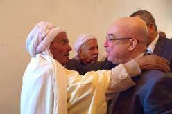 بالصور.. وفد من وزارة الداخلية يزور عائلة المرحوم عياش بالمسيلة