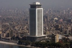 الخارجية المصرية تنجح في الإفراج عن 35 مواطنا كانوا محتجزين في ليبيا بتهمة التسول والهجرة