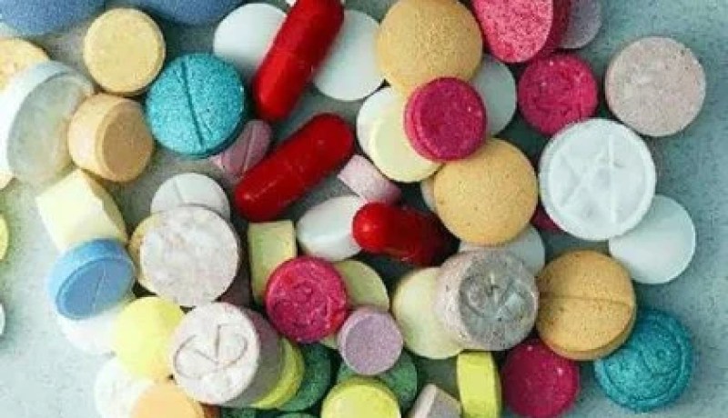 الجمارك تصادر 600 حبة إيكستا على متن ميتشي بيشي في سيدي بلعباس