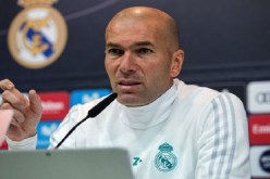 زيدان يرفض وقوف فريقه في ممر شرفي لبرشلونة