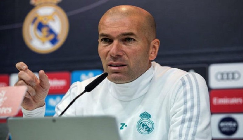 زيدان يرفض وقوف فريقه في ممر شرفي لبرشلونة