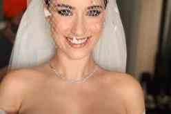 بالصور..النجمة التركية هازال كايا تدخل القفص الذهبي