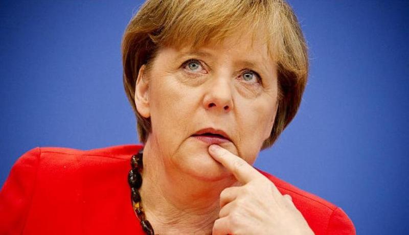 هبوط اضطراري لطائرة ميركل ..والسبب