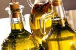 مهربون مغاربة يغرقون أسواق تلمسان بزيتون مصبر بحمض البطاريات