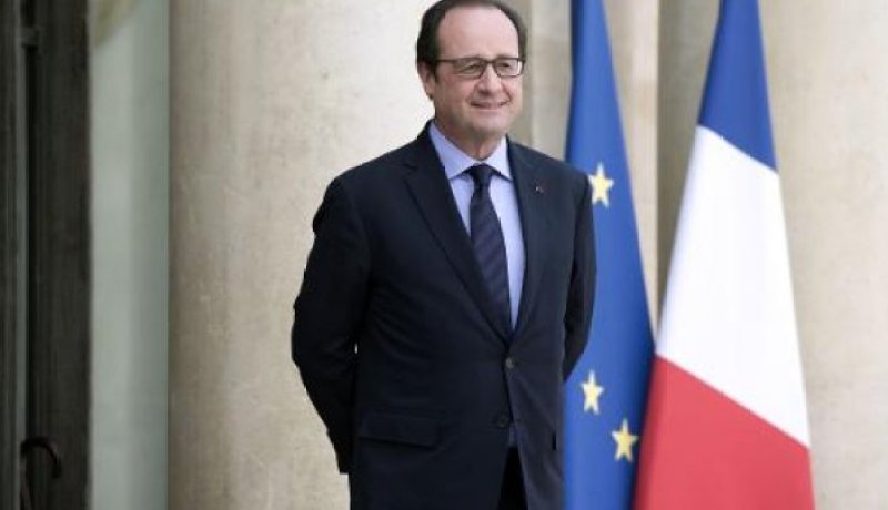 هولاند يبقي على تعبئة عشرة آلاف عسكري في فرنسا امام تهديد ارهابي لا يزال كبيرا
