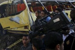 مقتل 16 شخصا في سقوط حافلة على موقف السيارات في الجيزة المصرية