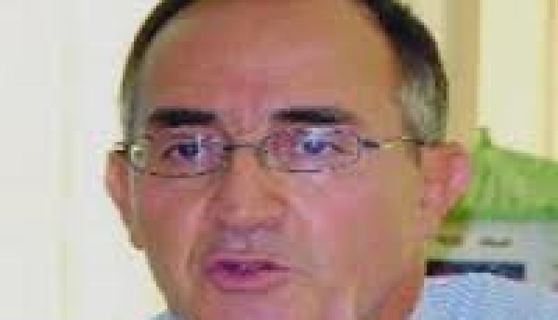 ادارة النادي الرياضي الهاوي لمولودية الجزائر يسحب الثقة من رئيس الفريق عمار براهمية