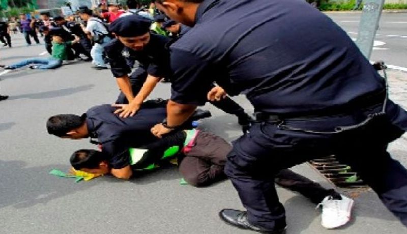 اعتقال 13 شخصا يشتبه في صلتهم بداعش بماليزيا