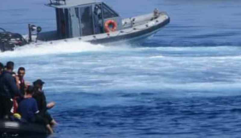 الشلف: توقيف 25 حراڨ على متن قاربين عرض سواحل المرسى
