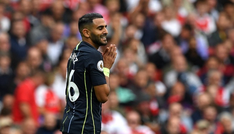 عادة “محرز” السيئة تعود للأذهان !