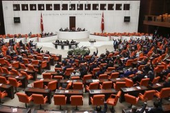 البرلمان التركي يعقد جلسة طارئة بعد محاولة الانقلاب الفاشلة