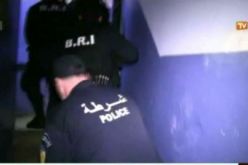 بالفيديو الشرطة القضائية توقف مجموعة من الأشخاص بعد عملية إقتحام بالسوق الكبير بالعاصمة