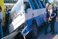 23 جريحا في حادث اصطدام حافلة بشاحنة بغليزان