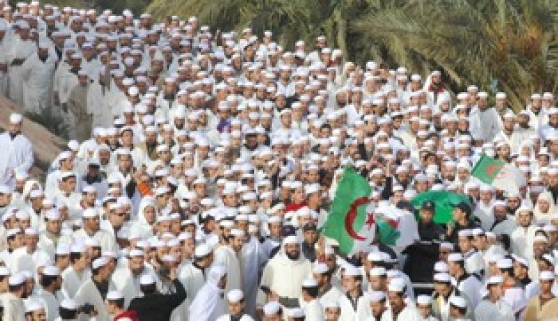 مجلس أعيان الإباضية يتبرأ من بيان يطالب بترسيم المذهب الإباضي