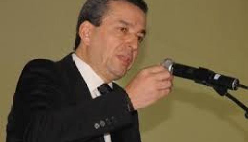 بن يونس يؤكد أن المعيار الوحيد لمنح قرض لمؤسسة يجب أن يكون قدرتها على التسديد