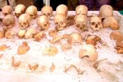 50هيكلا عظميا تم دفنها بطريقة فوضوية وجماجم لأطفال ورضع