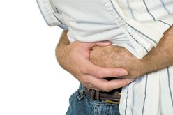 إصابة 14 شخصا من عائلة واحدة بتسمم غذائي في غليزان