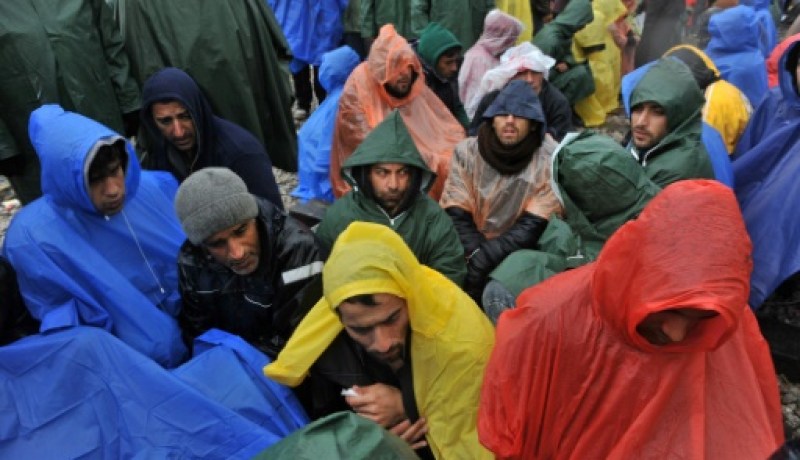 4 الاف مهاجر وصلوا الى بيريوس استعدادا للتوجه الى الحدود مع مقدونيا