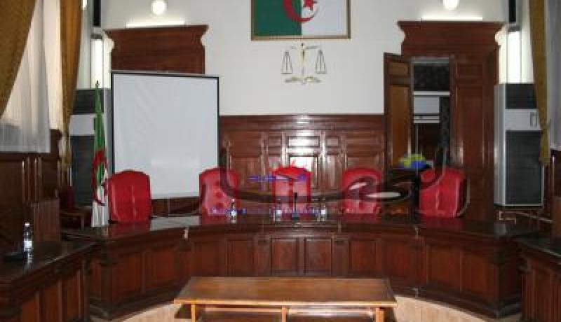 مغترب يتورّط في تهريب «السيبيتاكس» من فرنسا وترويجها في الوسط الجامعي بالجزائر