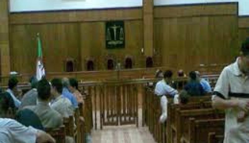يستدرج شابا ويسلبه سيارته تحت التهديد في بواسماعيل