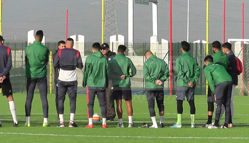لاعبو اتحاد بلعباس يدخلون في اضراب و يقاطعون التدريبات!