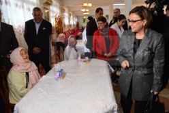 وزيرة التضامن: وضع ٱلية للتبليغ عن سوء معاملة أو إهمال في حق المسنين