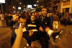 اصابة أكثر من 200 شخص في الاشتباكات بالقاهرة.. وانباء عن سقوط قتيلين