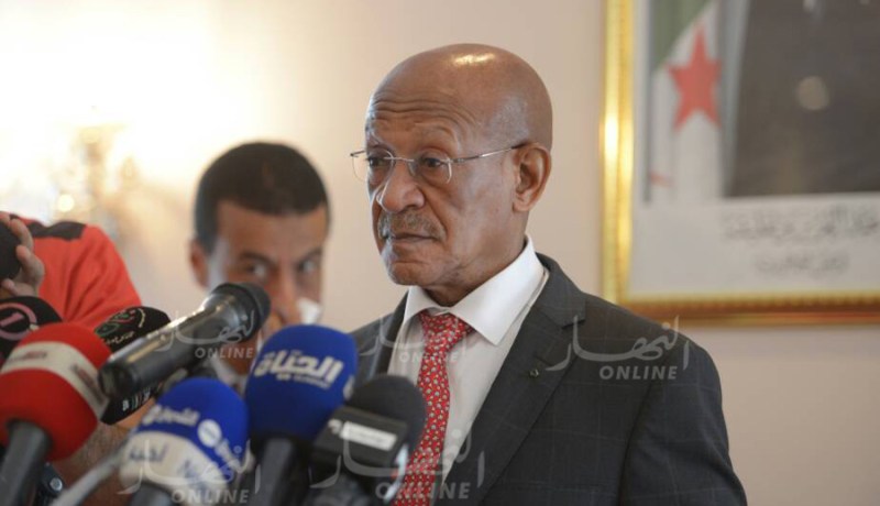 زوخ: “4 آلاف مليار لاقتناء تجهيزات النظافة في العاصمة”