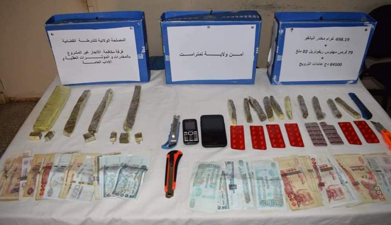 أمن تمنراست يوقف شخص ويحجز كمية من المخدرات (صور)