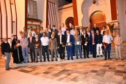 والي الشلف يكرّم أعضاء الأسرة الإعلامية ويعد بتحسين ظروفهم المهنية