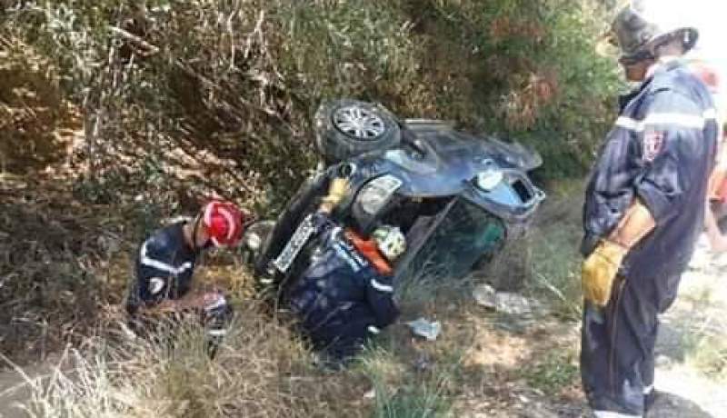 بجاية: 5 جرحى في إنحراف سيارة ببوليماط