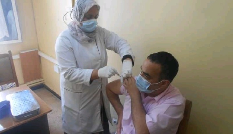 مستغانم:  تسخير 70 طبيب و216 عون شبه طبي لتأطير عملية تلقيح 34225 جرعة