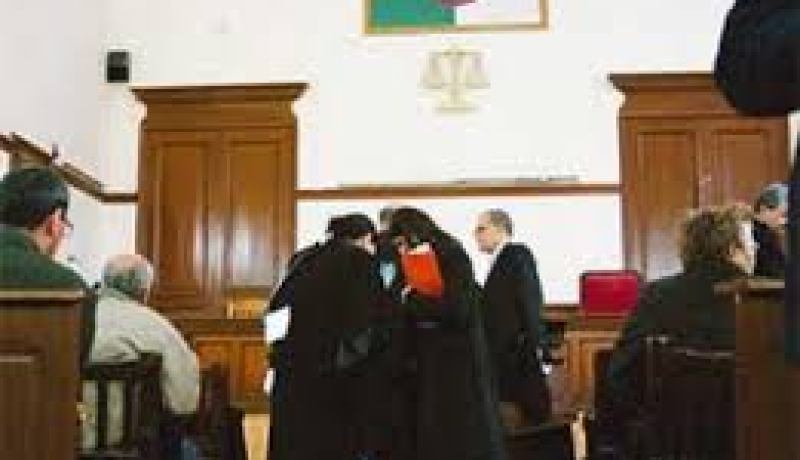 بـائع مفرقعــات متهـم بمحاولتــه قتل شاب ليلة الاحتفال بالمولد النبوي في السوريكال