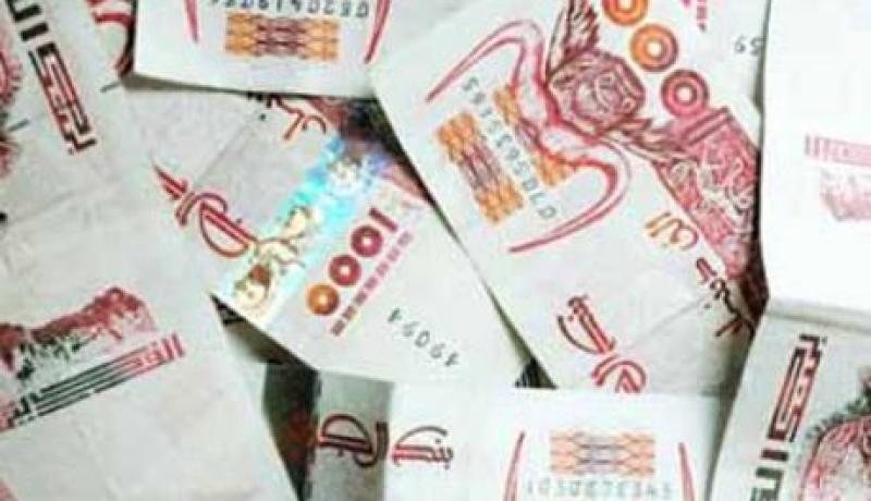 إلقاء القبض بالمدية على مزور لأوراق نقدية من جنسية مالية