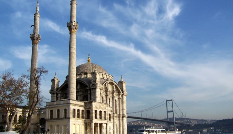 تركيا تعلق صلاة الجماعة في المساجد بسبب فيروس كورونا