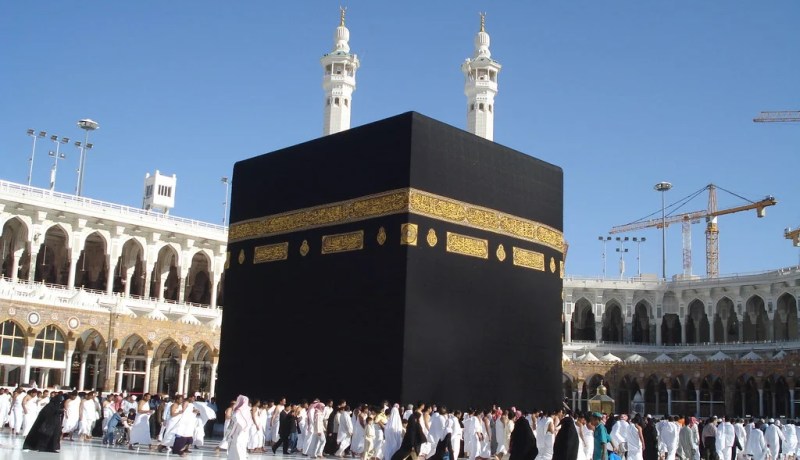 إعادة فتح الحرم المكي بعد تعقيمه من فيروس كورونا