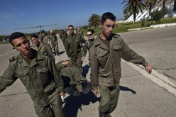 مقتل 4 جنود وإصابة 6 آخرين في كمين نصبه مسلحون بتونس