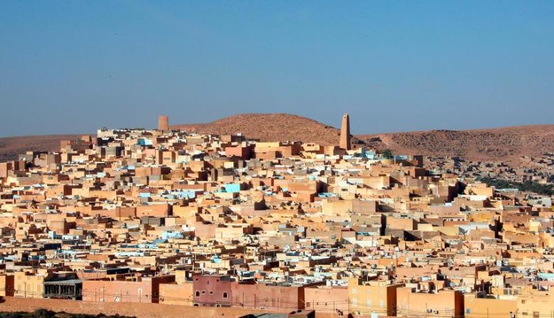 قرار بغلق الإقامة السياحية “2 TOUR” ملك رجل الأعمال “الثعلب” المبحوث عنه بغرداية