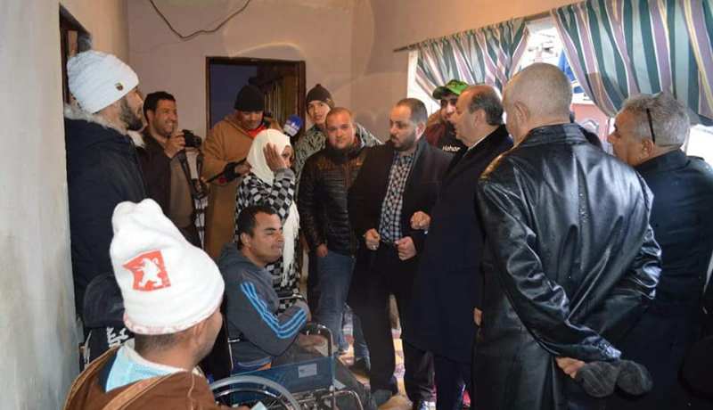 والي الشلف يتكفل بعائلة من ذوي الإحتياجات الخاصة