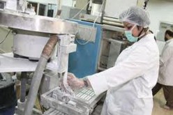 الحكومة تقرر تسهيل الإستثمار في  الصناعة الصيدلانية بالجزائر