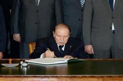 الرئيس بوتفليقة يوقع على 5 مراسيم رئاسية