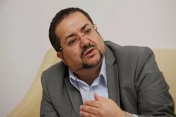 مناصرة يعود إلى المدرسة الأولى