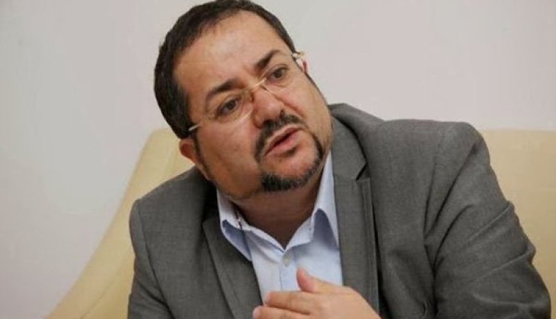 مناصرة يعود إلى المدرسة الأولى