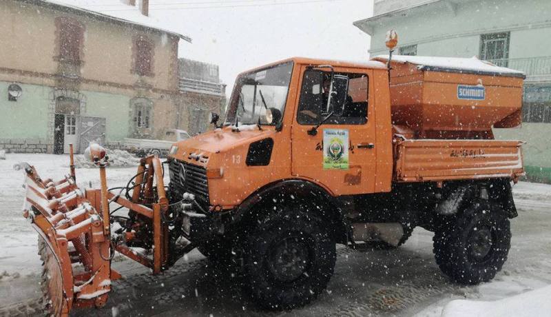 ولاية خنشلة تمون الأحياء السكنية بقارورات غاز البوتان وتعيد فتح الطرق المقطوعة