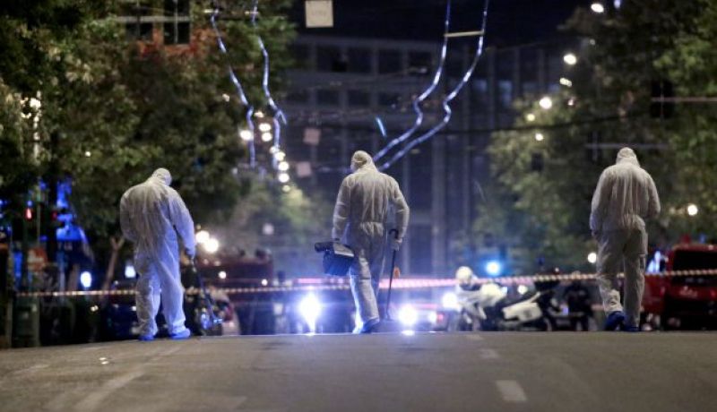 انفجار عبوة ناسفة أمام مقر مصرف في اليونان