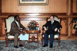 المبعوث الايفواري : لن يكون هناك حل للازمة المالية من دون الجزائر