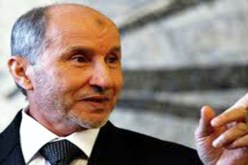 المجلس الوطني الانتقالي: “ليبيا ستعيد النظر في كل استثماراتها بالخارج”